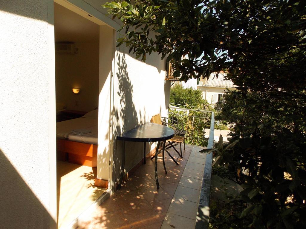 Apartments Frane (Adults Only) Novalja Room photo